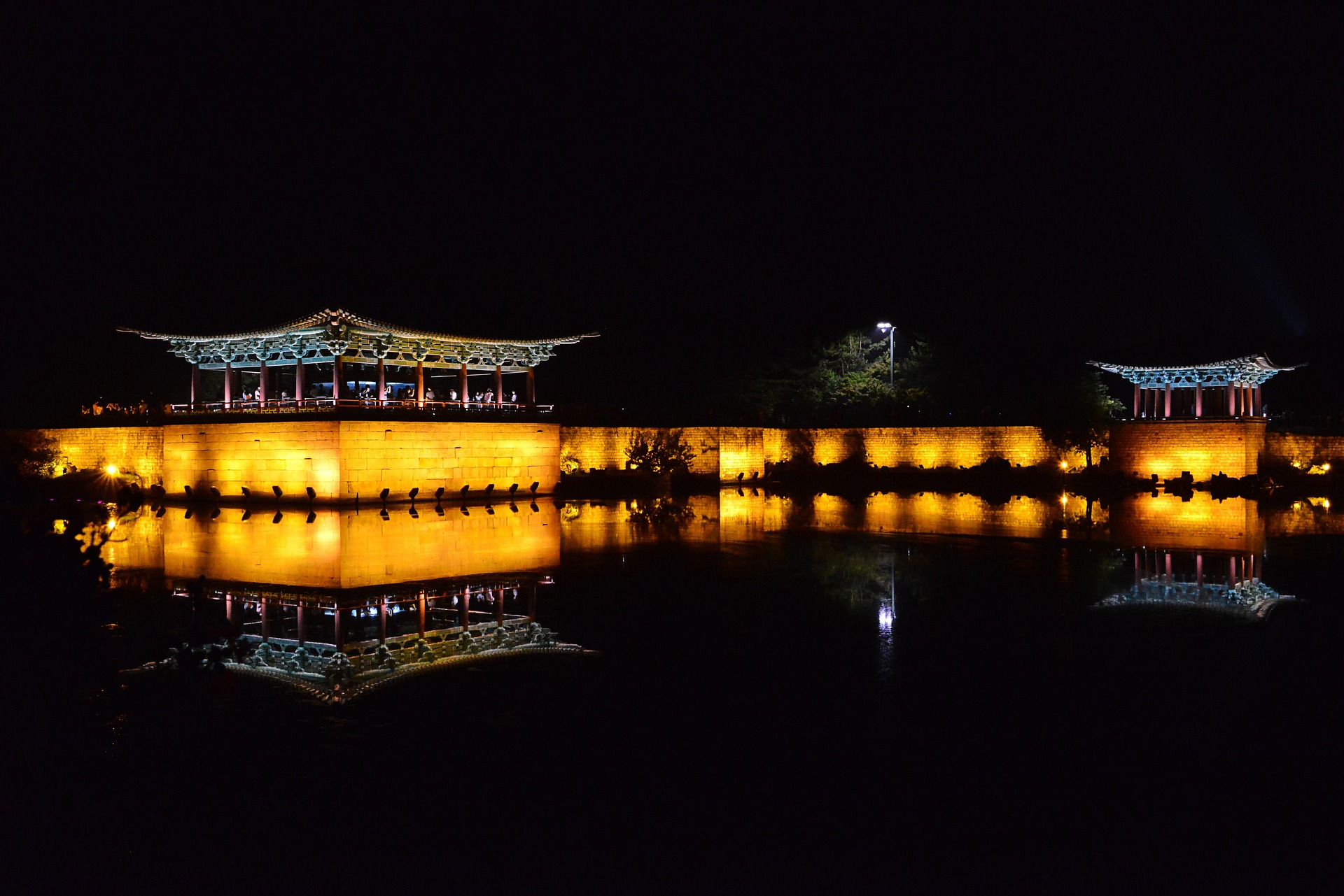 jbom411 night view 593026 1920